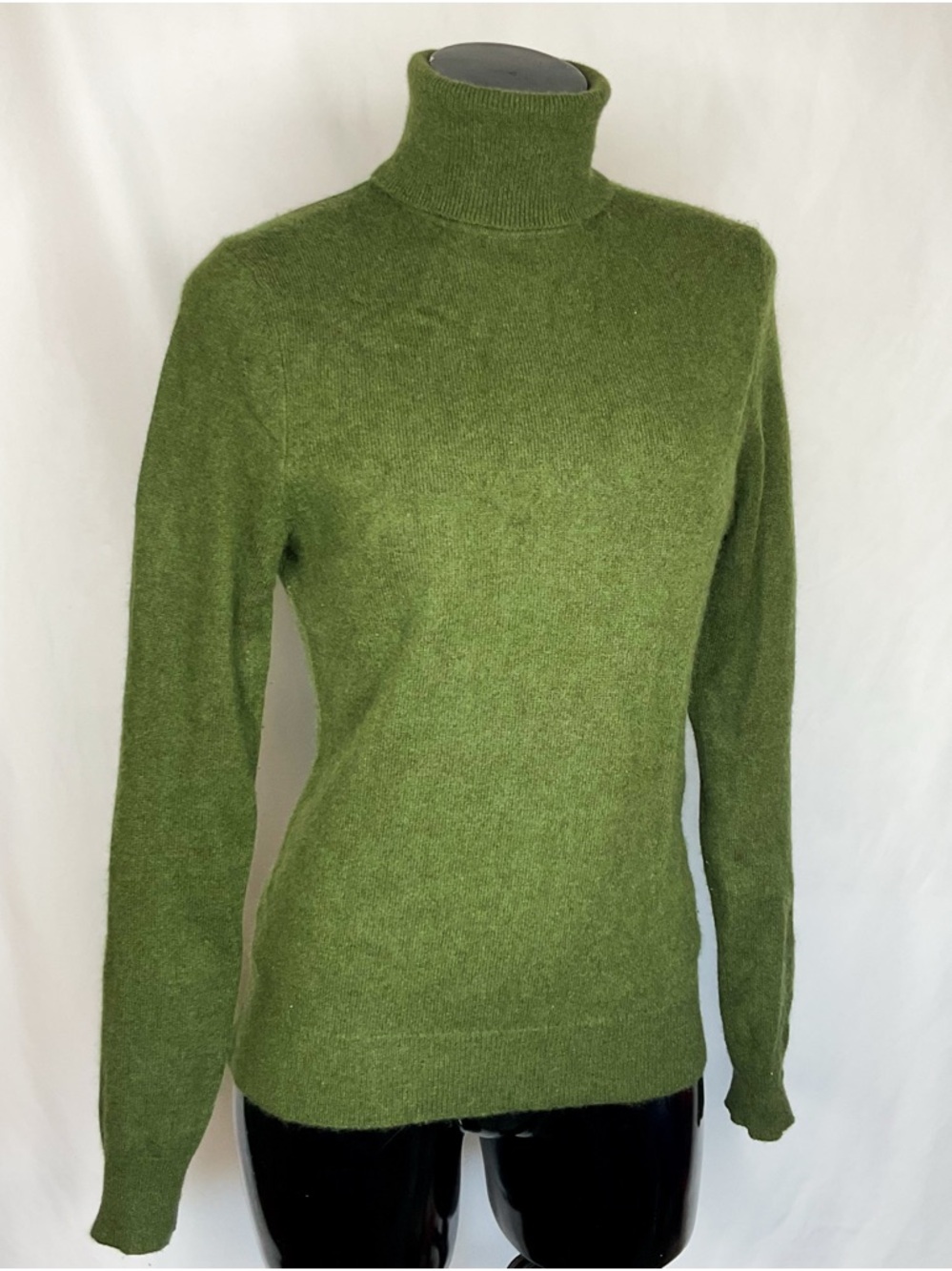 Lord & Taylor Cashmere Turtleneck Olive Green Sweater Small